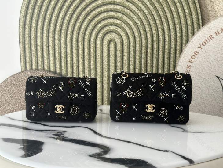 Picture of Chanel Handbags 2 _SKUfw239844983fw